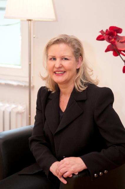 Klärt aufüber die Umsetzung der G-BA Richtlinie: Fachfrau Dr. med. Kirstin Börchers