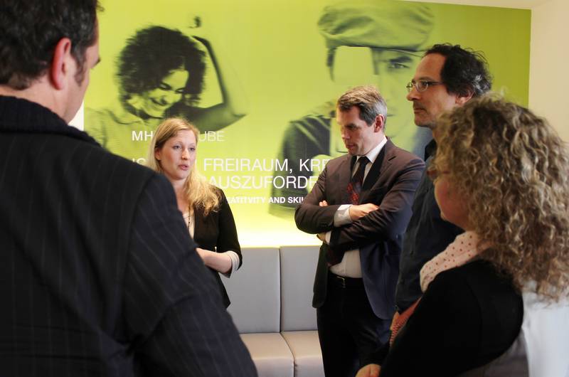 Jana Bogatz von Parship im Gespräch mit Prof. Dr. Dominik Pietzcker Jana Bogatz von Parship im Gespräch mit Prof. Dr. Dominik Pietzcker