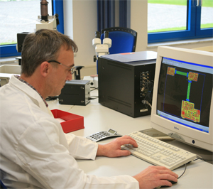 Leiterplatten Prototypenbearbeitung bei Becker&Müller Schaltungsdruck GmbH Leiterplatten Prototypenbearbeitung bei Becker&Müller Schaltungsdruck GmbH
