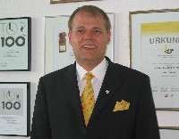 Geschäftsführer Gerhard R. Daiger Geschäftsführer Gerhard R. Daiger