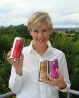 Nadine Lips, die Gründerin von La Mousson mi ihren Tees Nadine Lips, die Gründerin von La Mousson mi ihren Tees