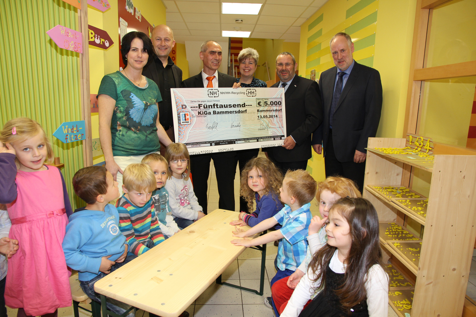 Spendenübergabe Kindergarten Rappelkiste, Markt Eggolsheim Spendenübergabe Kindergarten Rappelkiste, Markt Eggolsheim