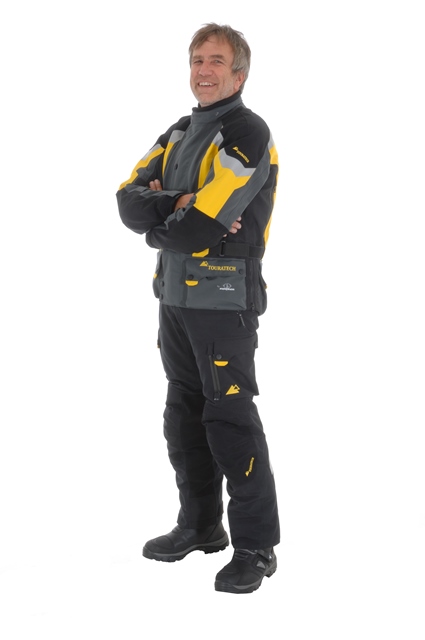 Mit dem Compañero Boreal hat Touratech einen neuen Ganzjahres-Motorradanzug auf den Markt gebracht. Mit dem Compañero Boreal hat Touratech einen neuen Ganzjahres-Motorradanzug auf den Markt gebracht.