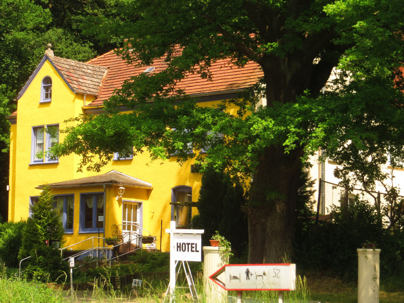 Hundefreundliches Baskerville Hotel in Mecklenburg Hundefreundliches Baskerville Hotel in Mecklenburg