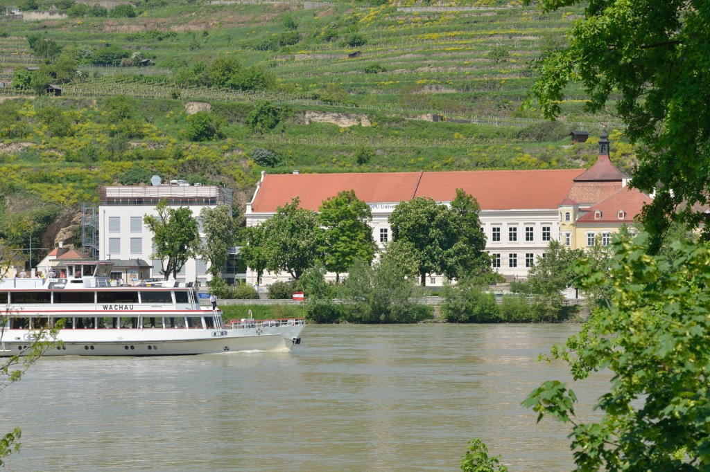 Die Danube Private University