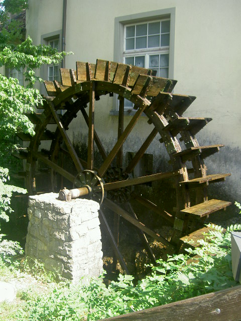 Diskussionsbeitrag Lucas Kret:?Deutschland tut gut?das Mühlrad Steuerlast bringt sozialen Frieden?