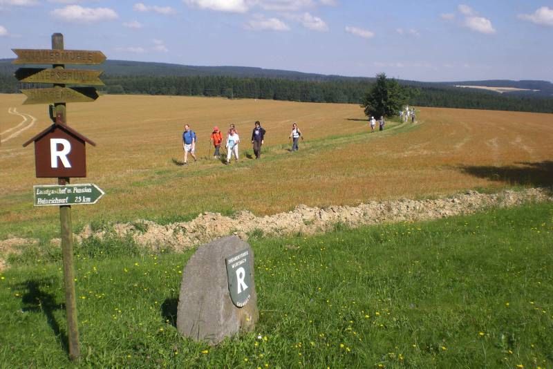 Wikinger-Gruppe auf dem Rennsteig Wikinger-Gruppe auf dem Rennsteig