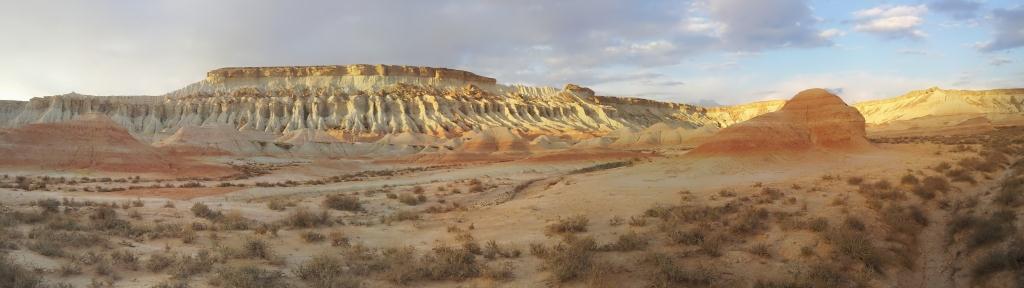 Kalksteinkliffs von Yangikala © nomad - Reisen zu den Menschen Kalksteinkliffs von Yangikala © nomad - Reisen zu den Menschen
