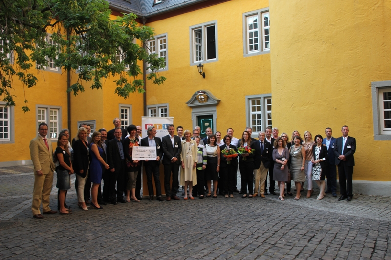 Event Werte 2.0: Information, Networking, soziales Engagement und Entertainment Event Werte 2.0: Information, Networking, soziales Engagement und Entertainment