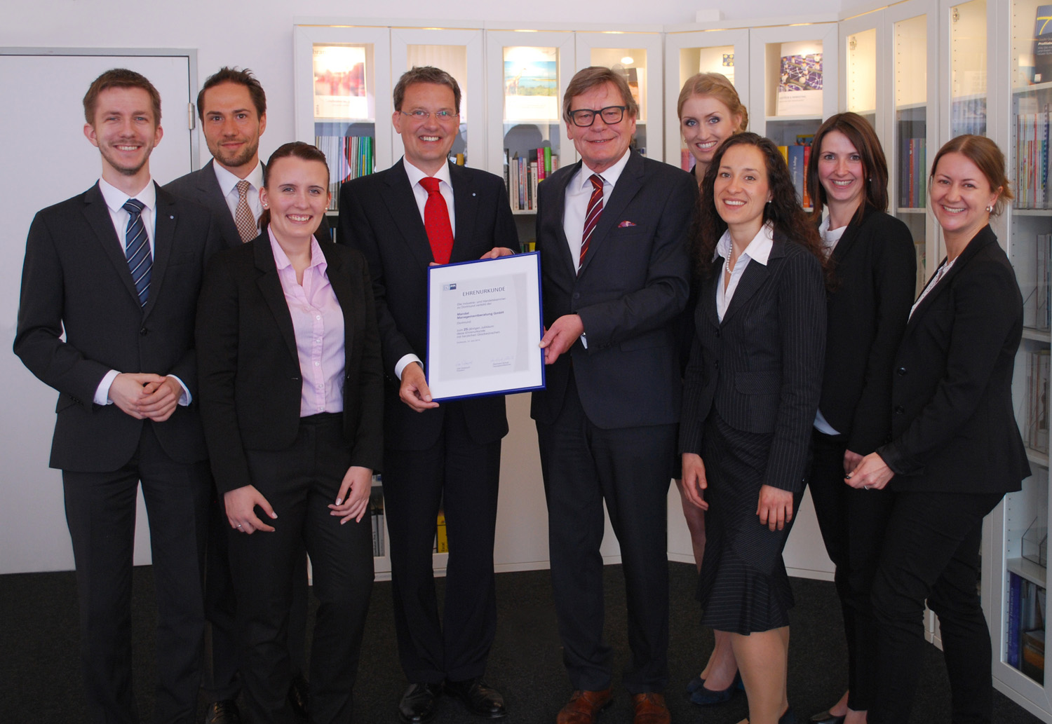 v.l.n.r. Pascal Kowsky, Fabian Woikowsky, Sabrina Schröter, Prof. Dr. Guido Quelle, Georg Schulte, ( v.l.n.r. Pascal Kowsky, Fabian Woikowsky, Sabrina Schröter, Prof. Dr. Guido Quelle, Georg Schulte, (