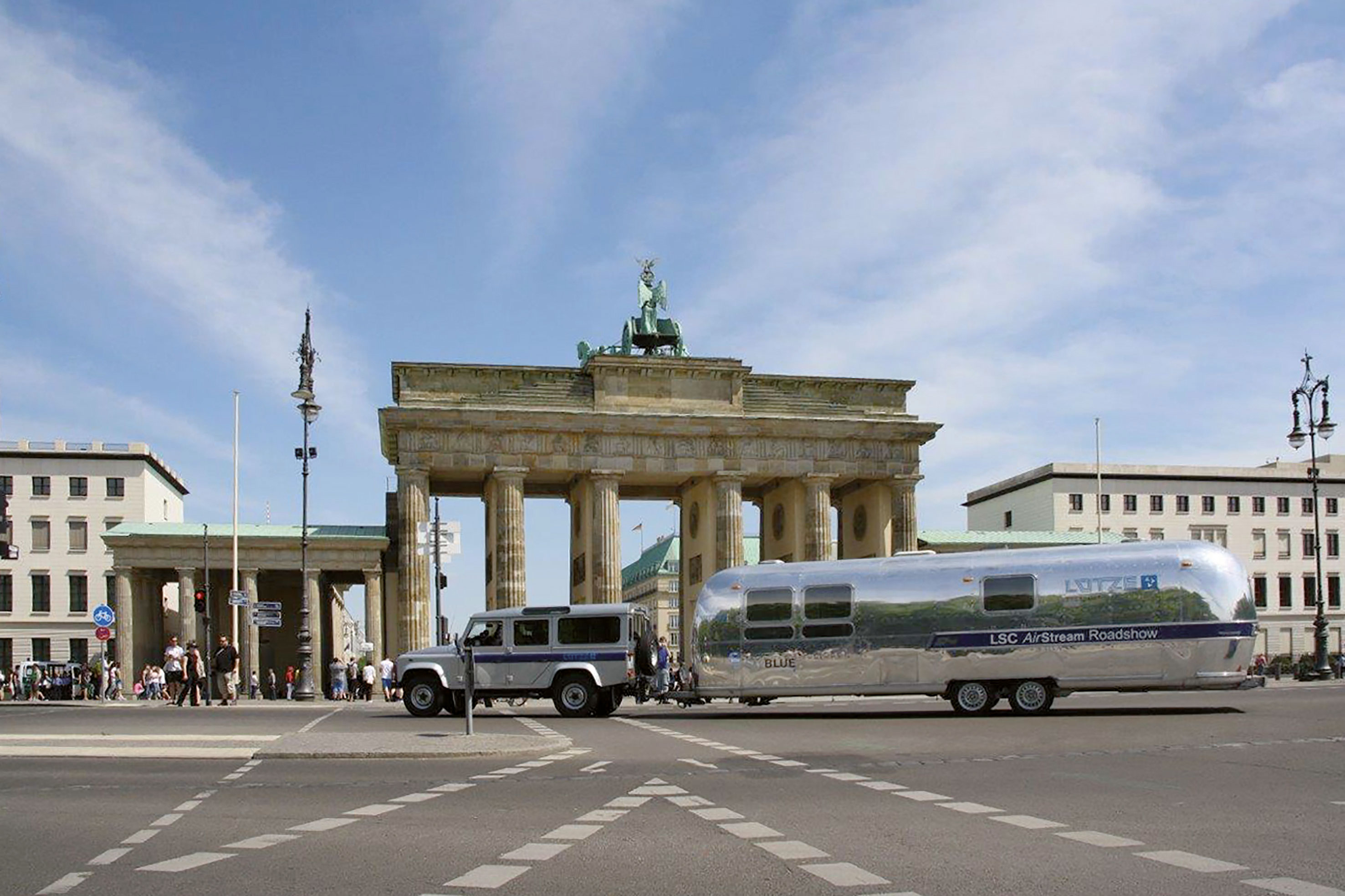 Unterwegs in Deutschland und Europa. Die LSC AirSTREAM Roadshow für mehr Energieeffizienz im Schalts Unterwegs in Deutschland und Europa. Die LSC AirSTREAM Roadshow für mehr Energieeffizienz im Schalts