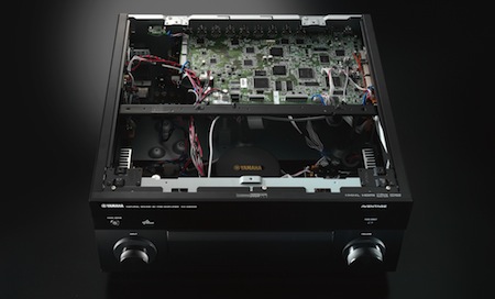 Per Firmware-Update verbessert Yamaha die 4K/Ultra-HD Kompatibilität von Heimkino-Komponenten. Per Firmware-Update verbessert Yamaha die 4K/Ultra-HD Kompatibilität von Heimkino-Komponenten.