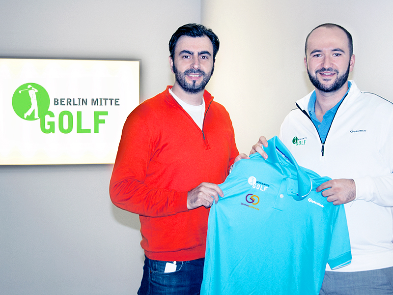 (v.l.n.r.) Stelios Patsiavos von germangolfers.de und Fabian Stehle von Golf Berlin Mitte. (v.l.n.r.) Stelios Patsiavos von germangolfers.de und Fabian Stehle von Golf Berlin Mitte.