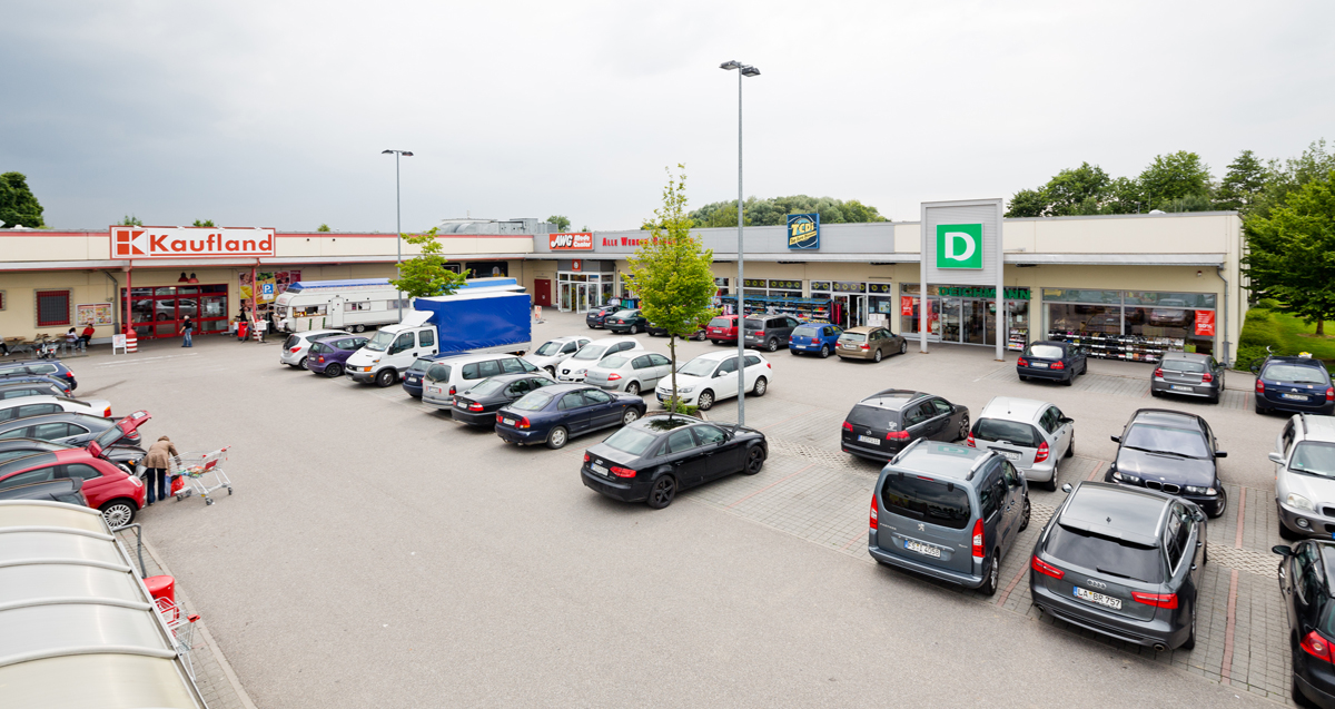 Fachmarktzentrum in Moosburg