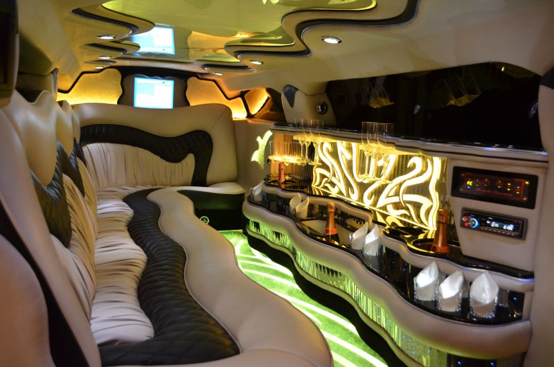 Moderne Stretchlimousine innen Moderne Stretchlimousine innen