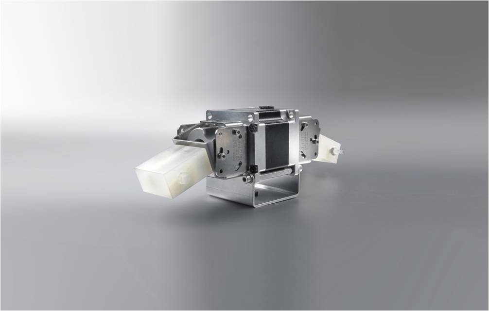 Doppelt wirkende Kolbenpumpe?Doppelwellenmotor und zwei Pumpenköpfe Doppelt wirkende Kolbenpumpe?Doppelwellenmotor und zwei Pumpenköpfe
