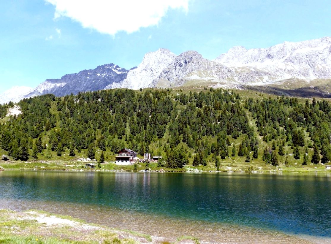 Beliebtes Ausflugsziel: der Obersee am Staller Sattel. (Foto: defereggental.com) Beliebtes Ausflugsziel: der Obersee am Staller Sattel. (Foto: defereggental.com)