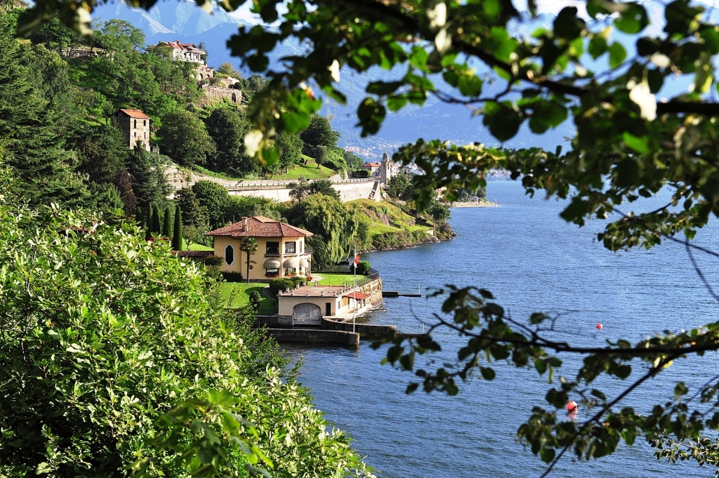Traumhafte Luxus-Villa am Comer See zu verkaufen Traumhafte Luxus-Villa am Comer See zu verkaufen