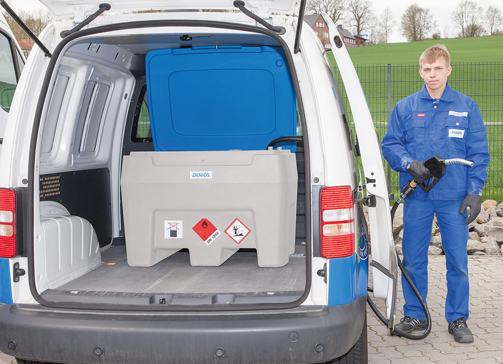 Die PolyMove Typ PM 250 passt auch mit geöffnetem Deckel in einen Kleintransporter. Die PolyMove Typ PM 250 passt auch mit geöffnetem Deckel in einen Kleintransporter.