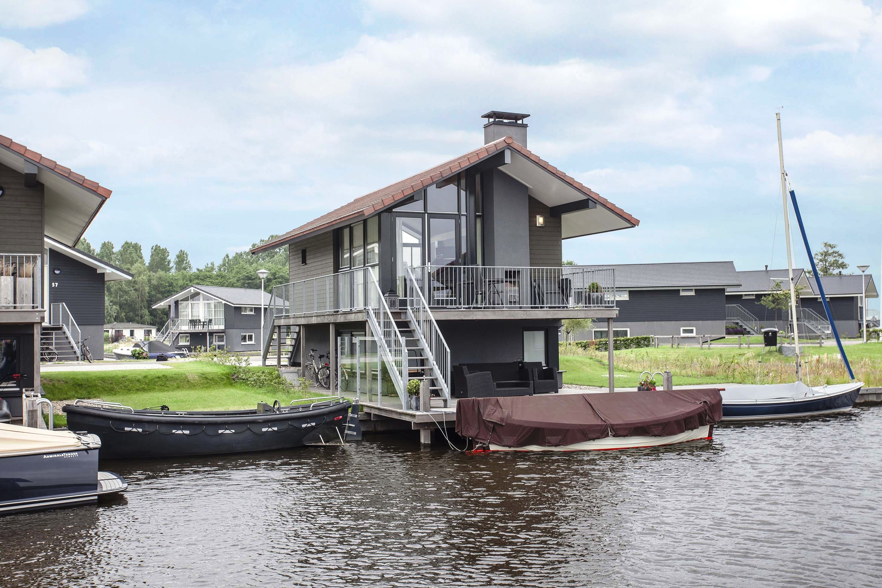 Landal Waterpark Sneekermeer - Neue Ferienhäuser mit eigenem Anlegesteg Landal Waterpark Sneekermeer - Neue Ferienhäuser mit eigenem Anlegesteg