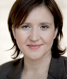 Schreibexpertin Gaby Feile schließt mit dem Online-Schreibkurs für Nicht-Texter eine wichtige (Aus-)