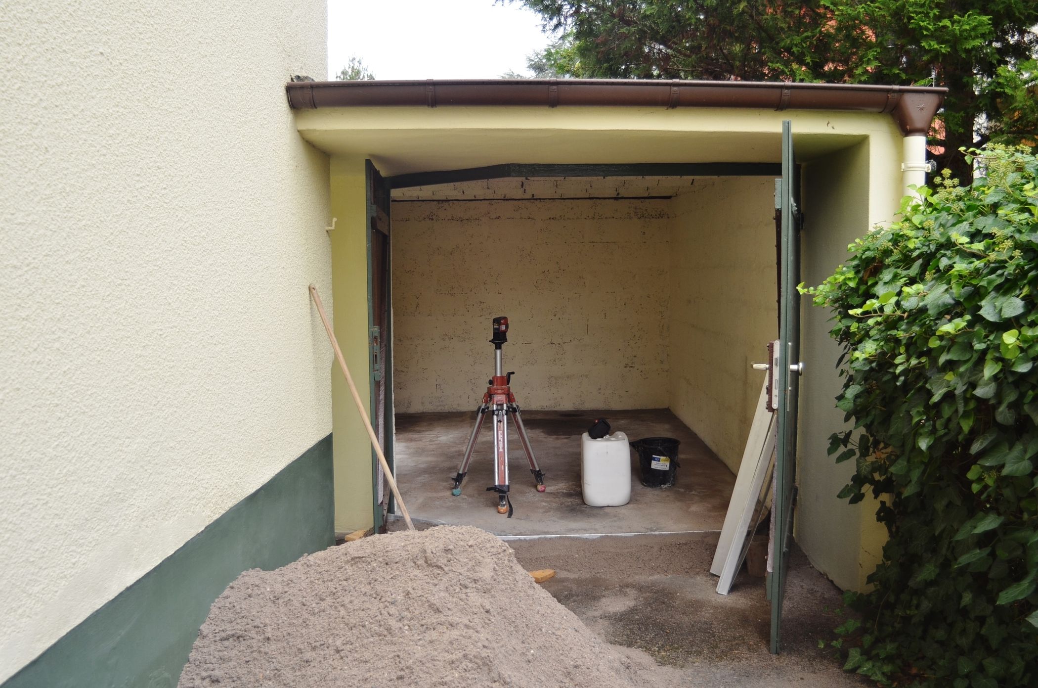 Garagenboden-Sanierung mit Sinnodur