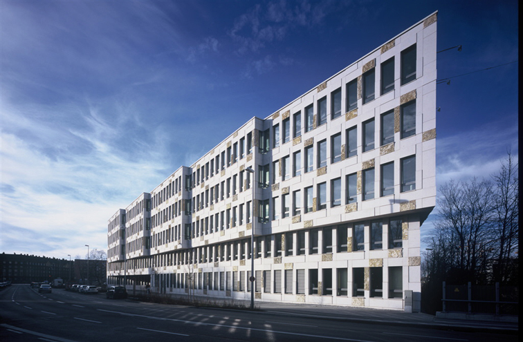 Die neue Niederlassung der Reutax AG in München Die neue Niederlassung der Reutax AG in München