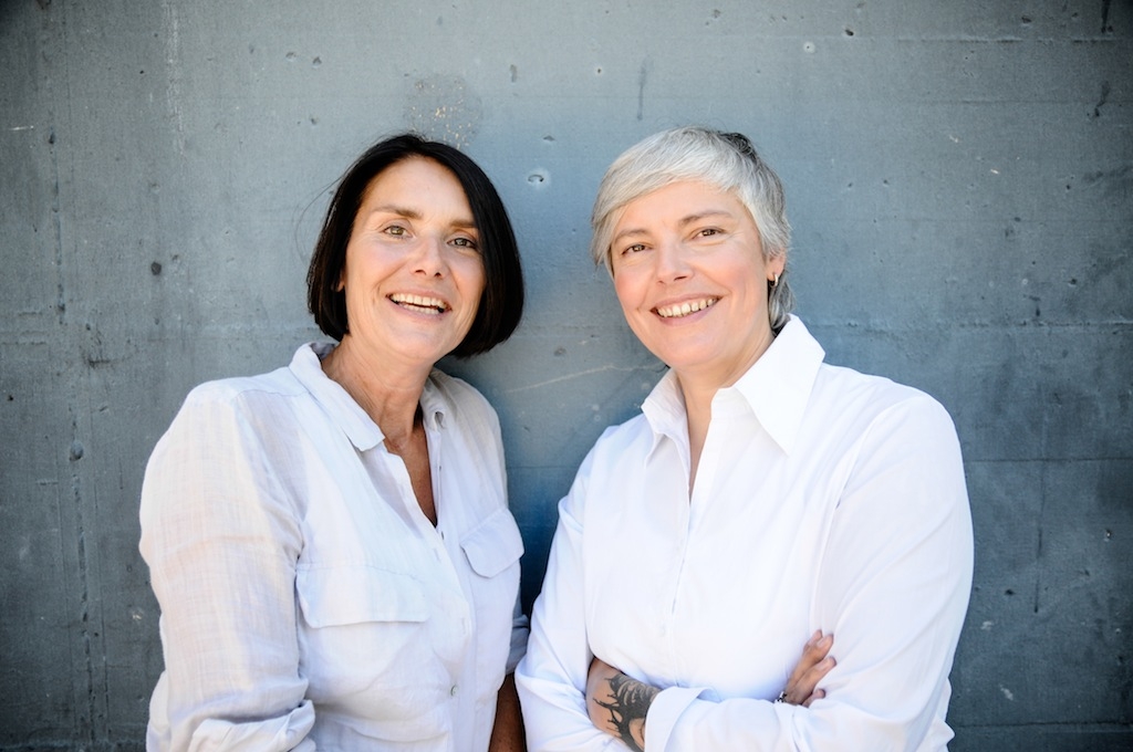 (v.l.n.r.) Corinna Walter und Miriam Reith haben in Frankfurt/Main die Agentur VORREITHER gegründet.