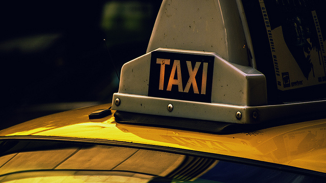 Besser einen Wagen im Hotel bestellen, als in irgendein Taxi am Straßenrand steigen.