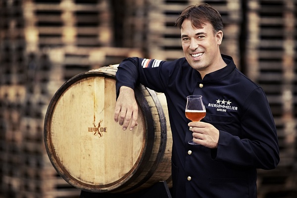 WeldeSlowbier mit allen Sinnen erleben, so wie WeldeBiersommelier Stephan Dück.