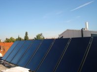 Installierte Solarkollektoren Orange Energy auf dem Dach Sachsenkamstr. 17, 81369 München