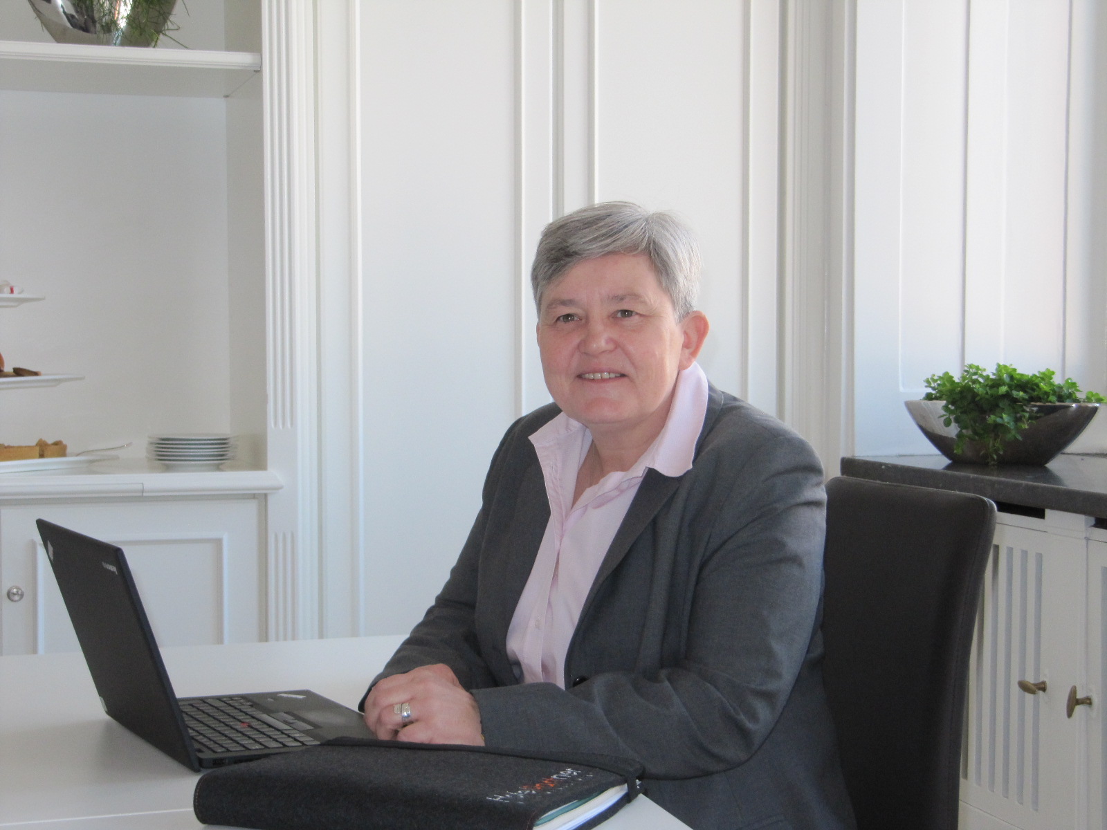 Brita Moosmann, Geschäftsführung HotelPartner Yield Management Deutschland Brita Moosmann, Geschäftsführung HotelPartner Yield Management Deutschland