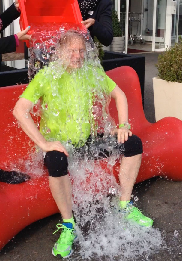 Lothar Seiwert stellt sich der Ice Bucket Challenge Lothar Seiwert stellt sich der Ice Bucket Challenge