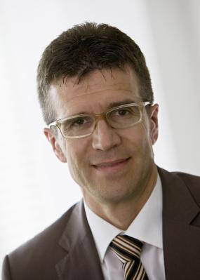 Daimler-CIO Dr. Michael Gorriz ist einer der Top-Speaker des carIT-Kongresses am 30. September 2014