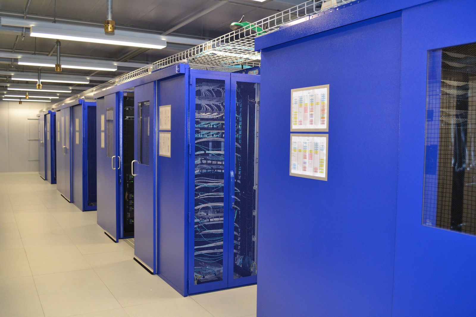Der Sicherheitsraum bietet viel Platz für die Server Der Sicherheitsraum bietet viel Platz für die Server