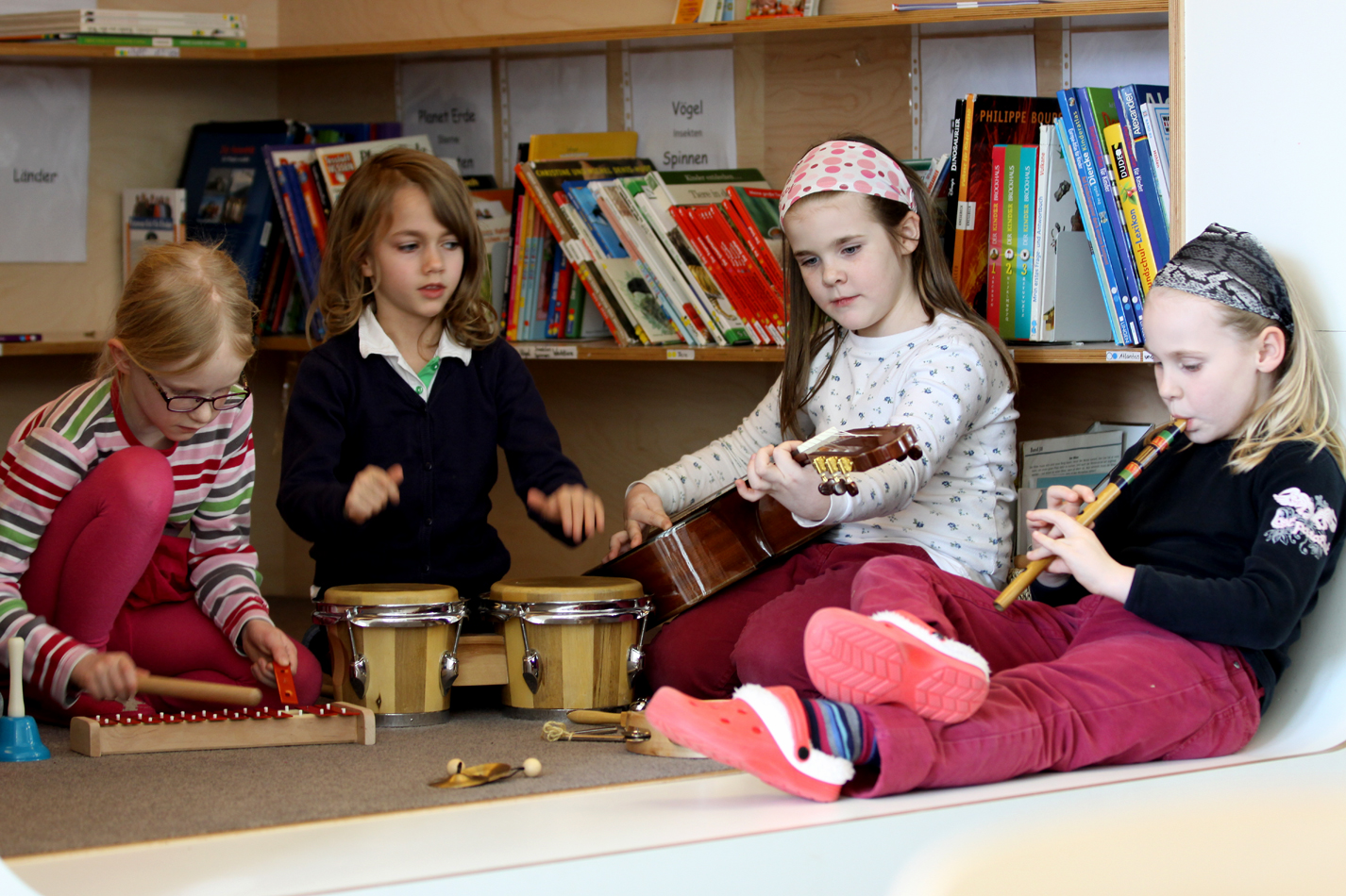 Kinder in der element-i-Schule im Step - Freie Grundschule Stuttgart