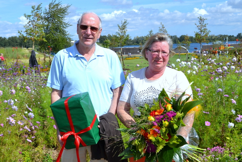 Waltraud Meng ist die 400.000ste Besucherin der Landesgartenschau in Zülpich. Sie wurde von ihrem Ma
