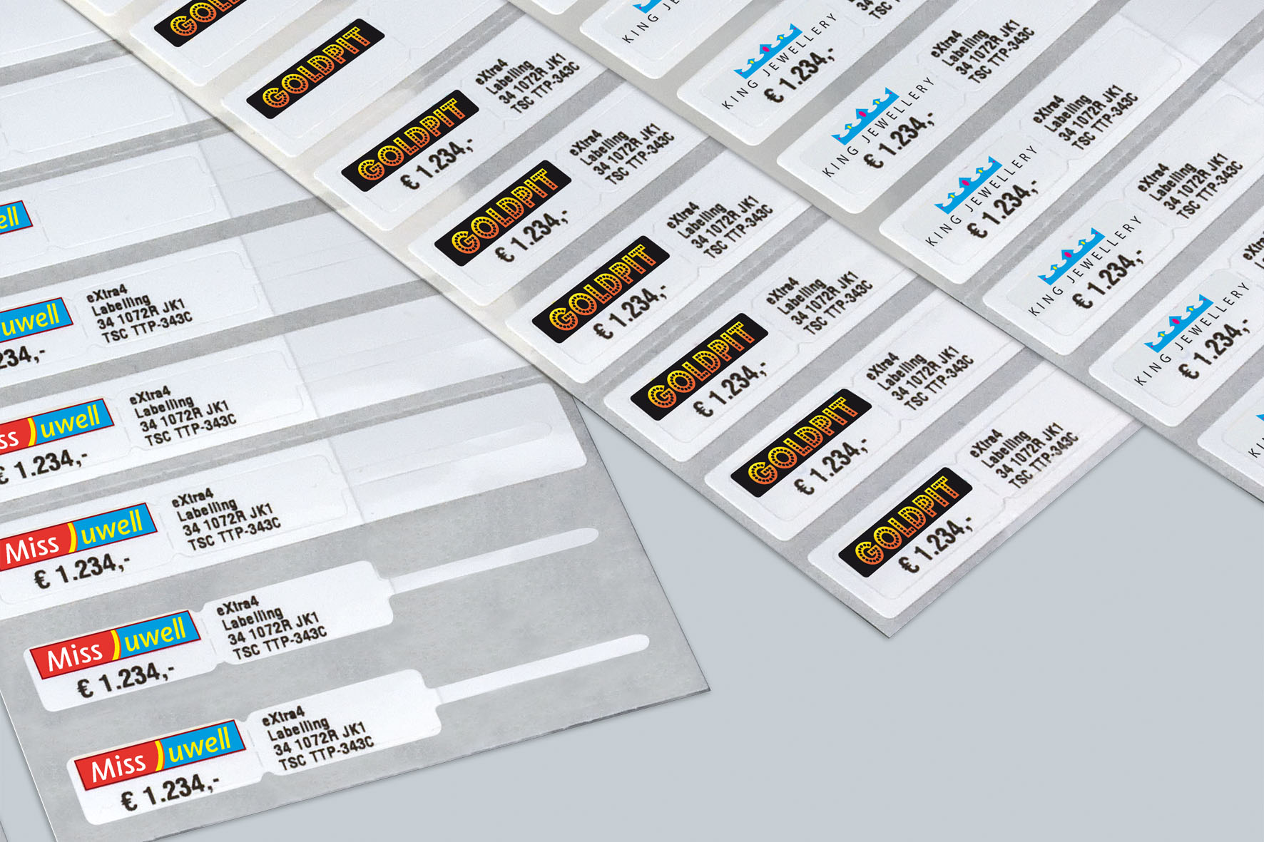 Digitaldruck-Etiketten für die Schmuck- und Uhrenbranche von eXtra4 mit farbigem Logo Digitaldruck-Etiketten für die Schmuck- und Uhrenbranche von eXtra4 mit farbigem Logo
