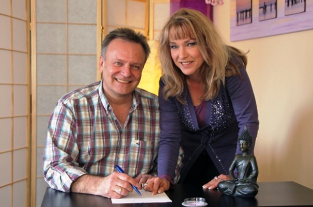 Die ausgebildeten Hypnotiseure (TMI) vom Hypnosium in Heusenstamm: Gundula Heuer und Gerolf Werning