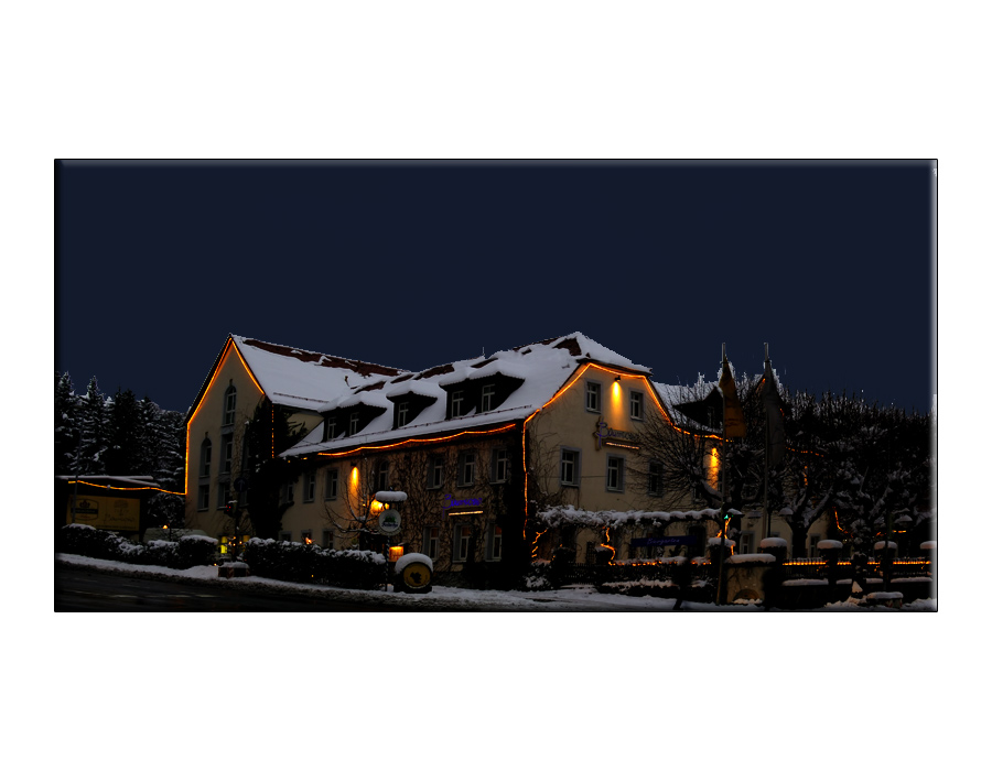 Landidyll Hotel Baumwiese im winterlichen Schneekleid