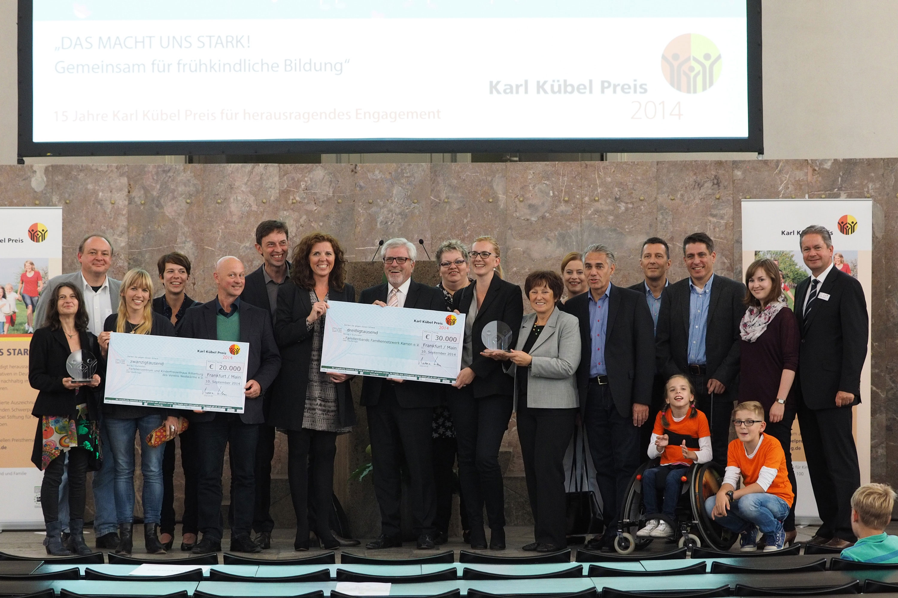 Die Gewinner des diesjährigen Karl Kübel Preises aus Kamen und Berlin. (©Karl Kübel S