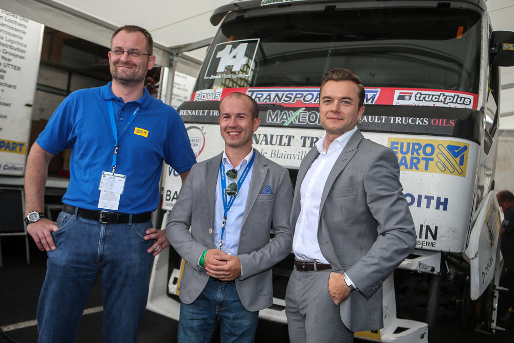 V.l.n.r.: Alexander Aismann, Karol Prozner, Yury Shevchenko beim Truck Race in Most V.l.n.r.: Alexander Aismann, Karol Prozner, Yury Shevchenko beim Truck Race in Most