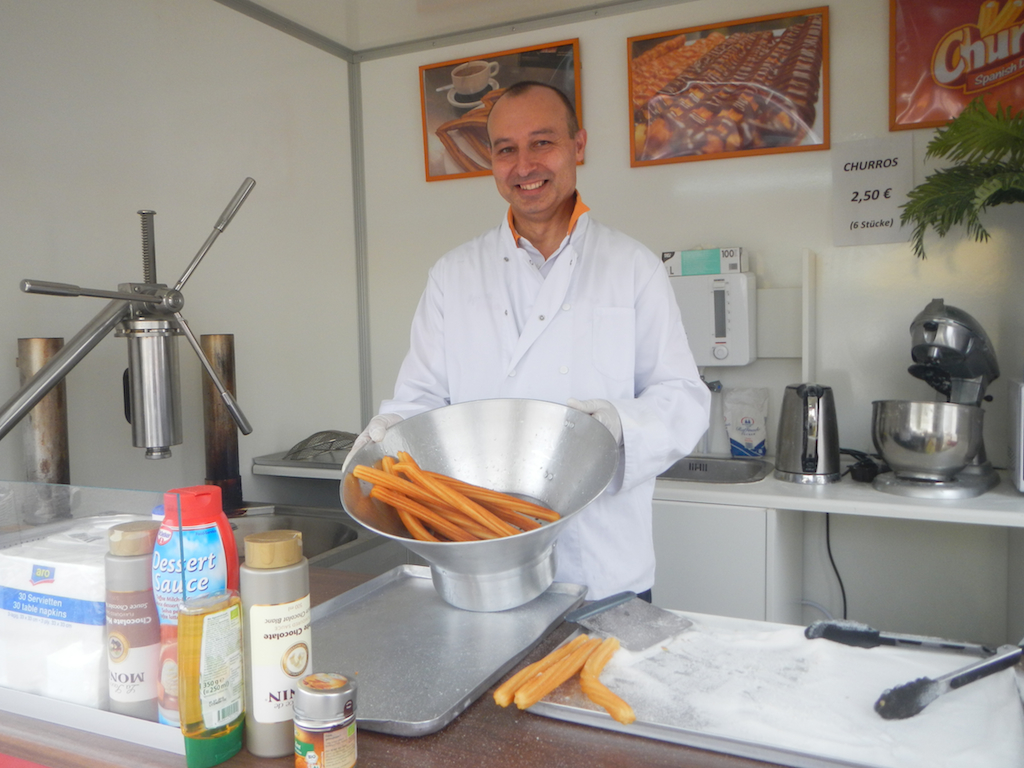 Von Madrid nach Düsseldorf: Churros-Bäcker Raoul de Castro
