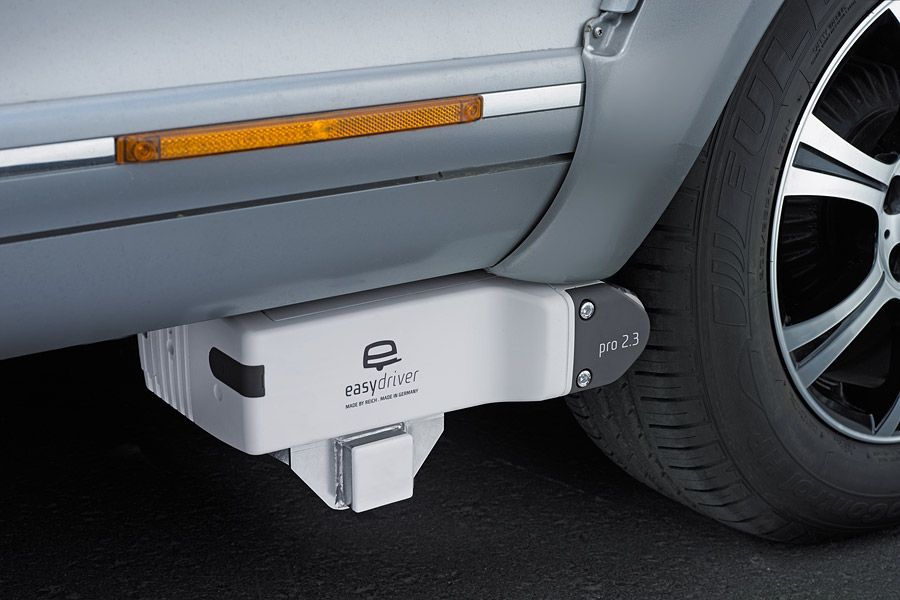 Rangierhilfe: Mit dem easydriver pro lassen sich große Caravans einfach bewegen. Rangierhilfe: Mit dem easydriver pro lassen sich große Caravans einfach bewegen.