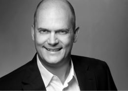 Manfred Nelles, Director Public Relations der Jochen Schweizer Unternehmensgruppe Manfred Nelles, Director Public Relations der Jochen Schweizer Unternehmensgruppe