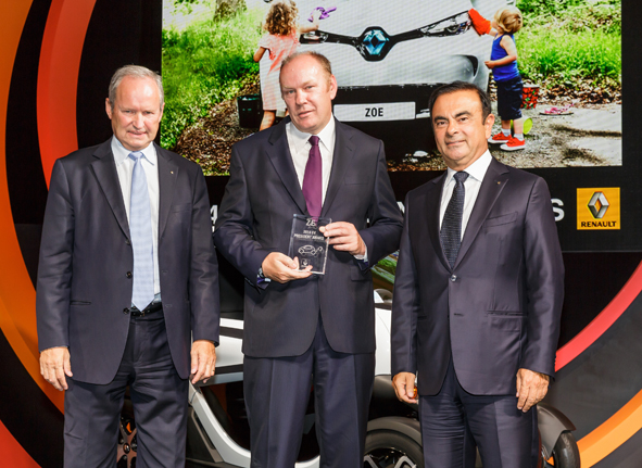 Geschäftsführer Thomas Pilling erhält den Z.E.-Award Geschäftsführer Thomas Pilling erhält den Z.E.-Award