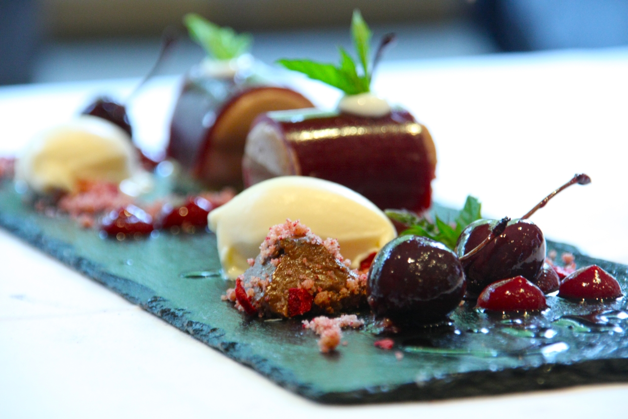Schicht im Schacht (Nougat / Kirsche) Schicht im Schacht (Nougat / Kirsche)
