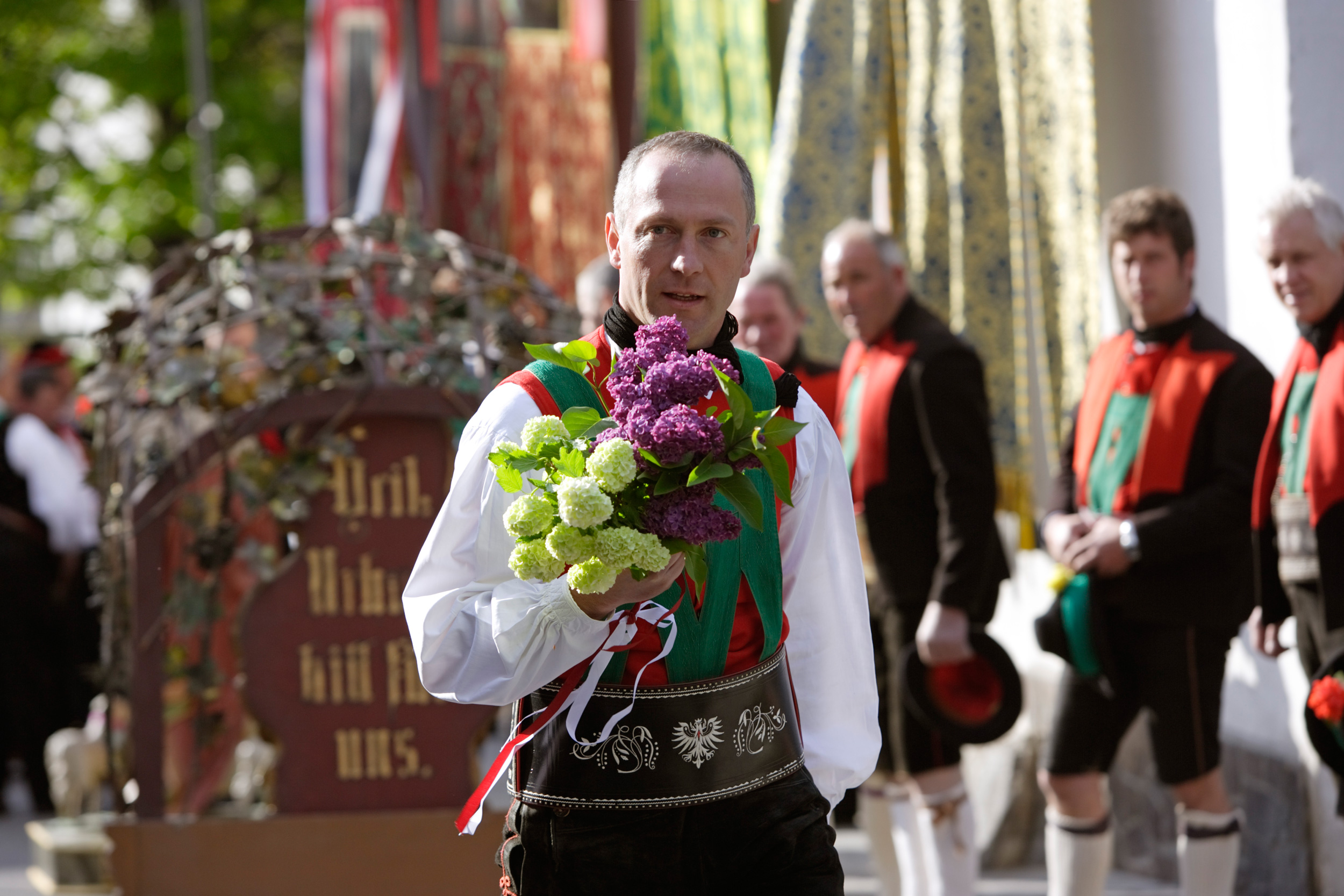 Trachtenumzug beim Herbstfest in Schenna Trachtenumzug beim Herbstfest in Schenna