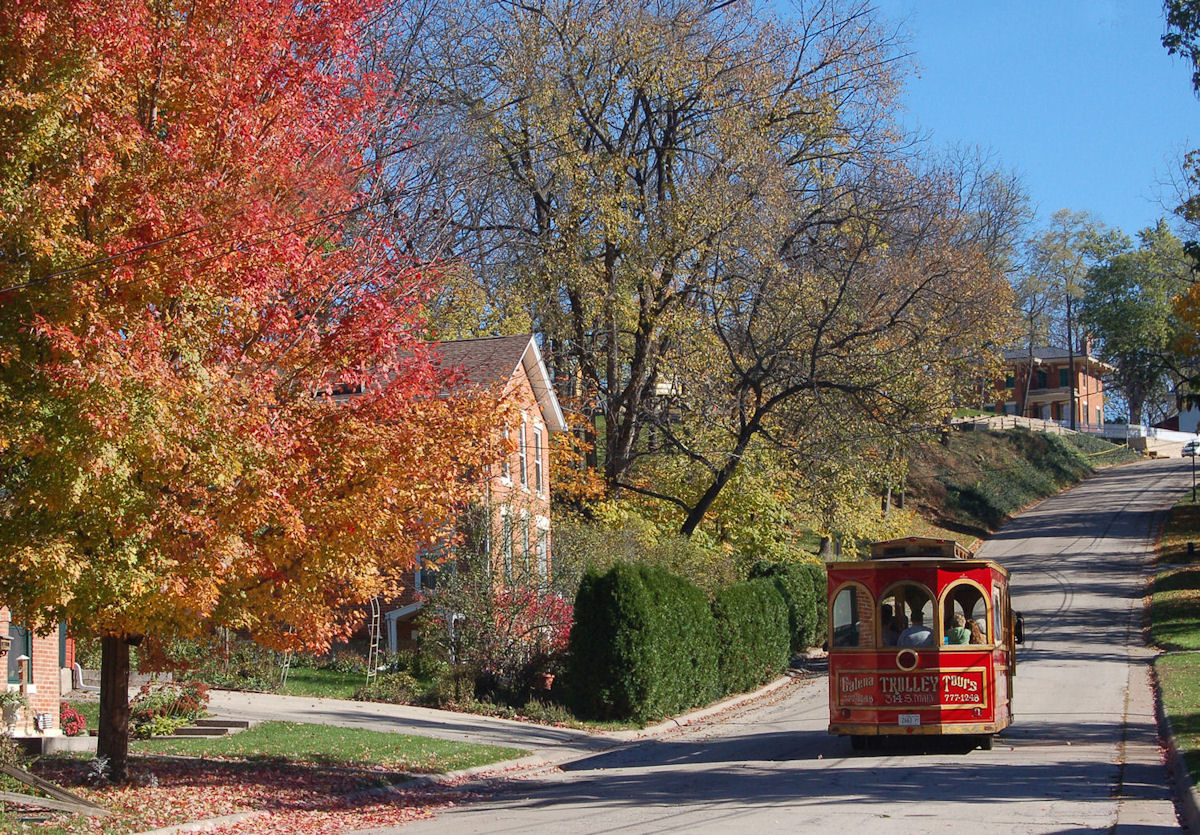Stadtrundfahrt im Trolley durch das beschauliche Galena am Mississippi Stadtrundfahrt im Trolley durch das beschauliche Galena am Mississippi
