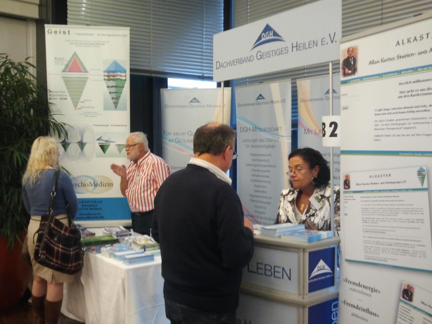 Der DGH bietet auch auf Messen und Kongressen Informationenüber geistig-spirituelle Heilweisen. Der DGH bietet auch auf Messen und Kongressen Informationenüber geistig-spirituelle Heilweisen.